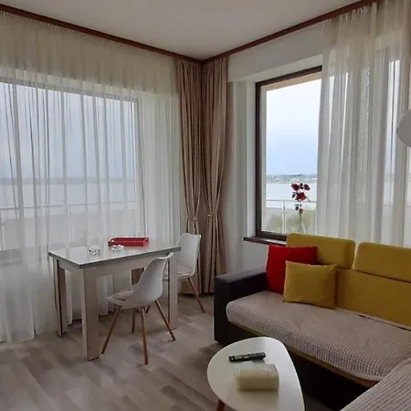 Bella Vista Summerland Mamaia